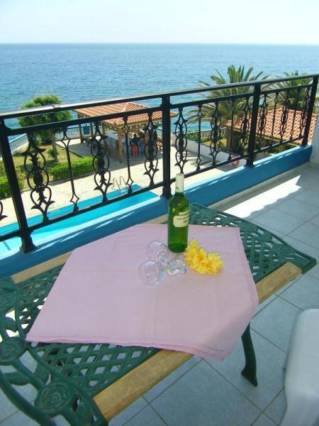 Cypriana Apartments Makrýgialos Eksteriør bilde
