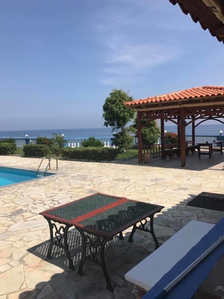 Cypriana Apartments Makrýgialos Eksteriør bilde